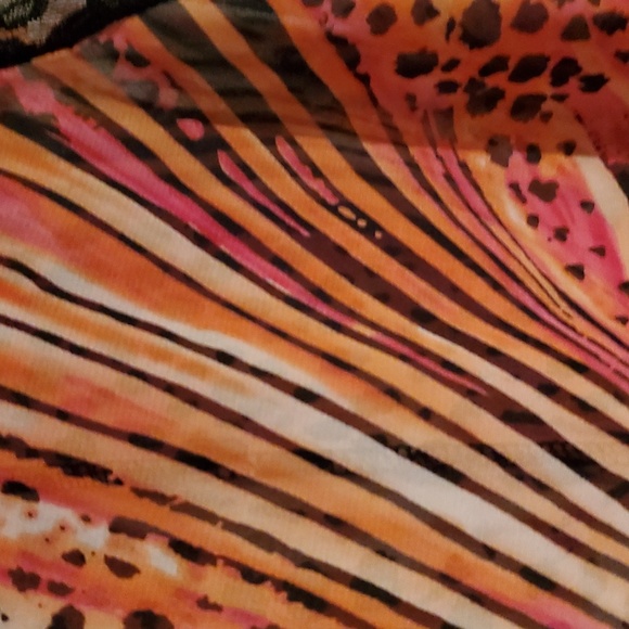 April sleeveless top. Multi-colored sheer top with lace accents on the shoulders - Picture 3 of 3